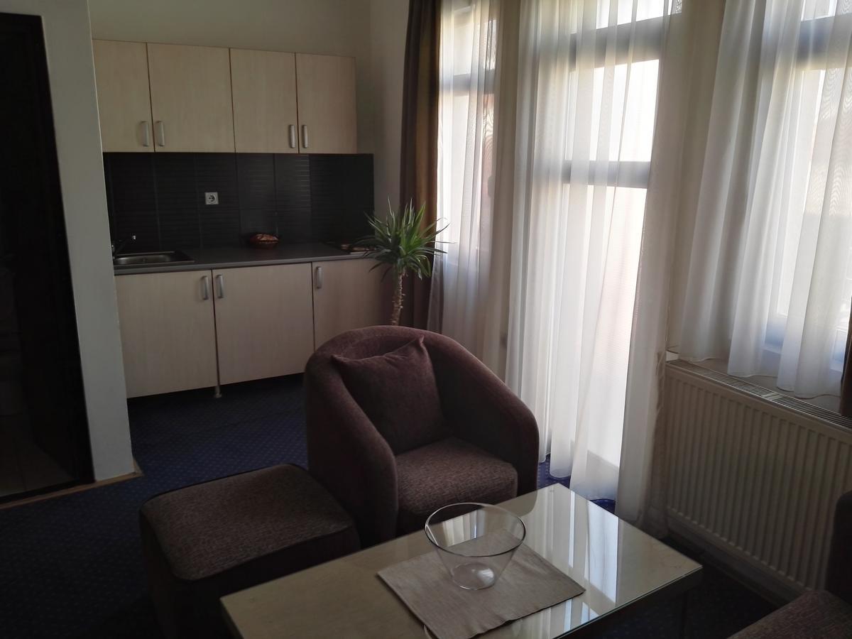 Guest House Amico Вране Экстерьер фото