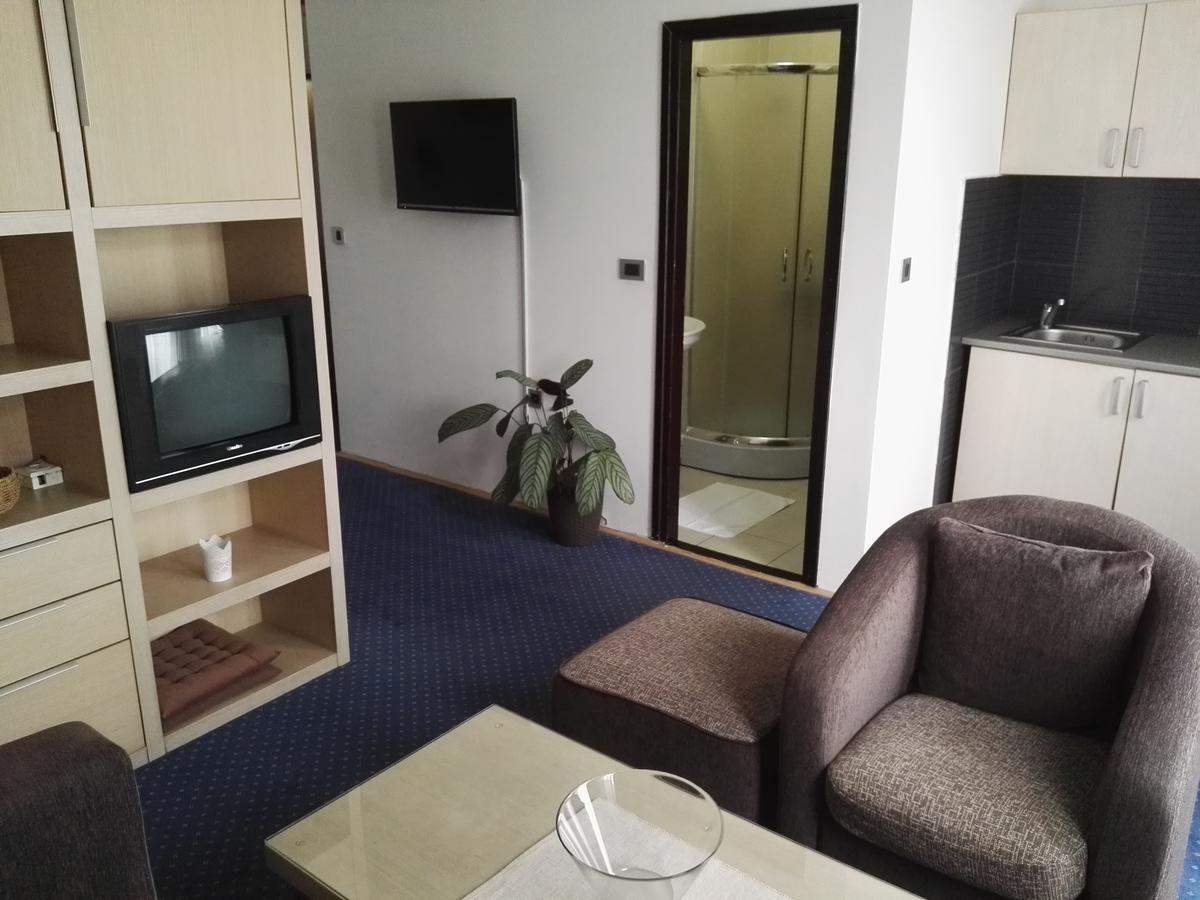 Guest House Amico Вране Экстерьер фото